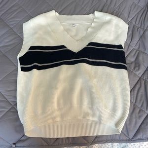 Garage white sweater vest